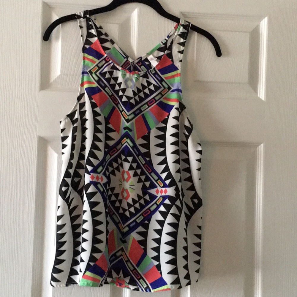 Sleeveless colorful shirt